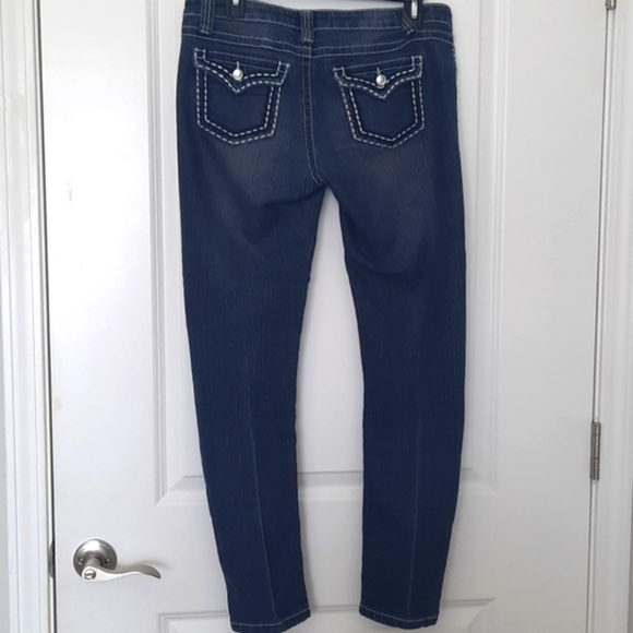 Eighty Eight Jeans - Picture 2 of 3